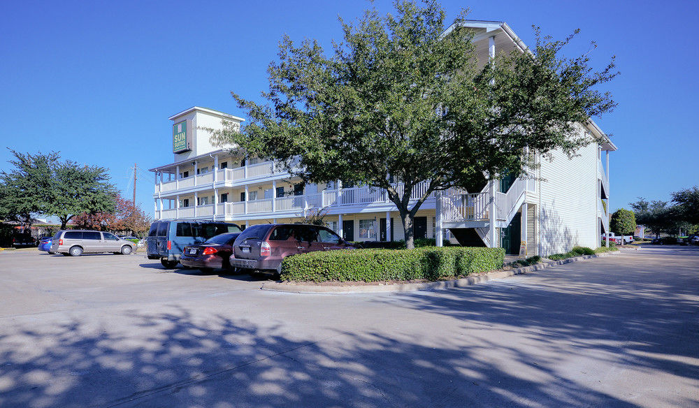 Intown Suites Extended Stay Houston Tx - Hobby Airport Exterior photo